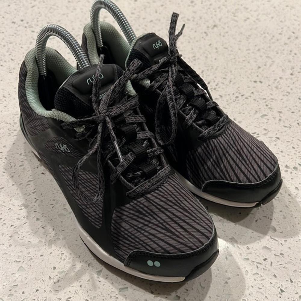 Ryka Grafik Women’s Size 5.5